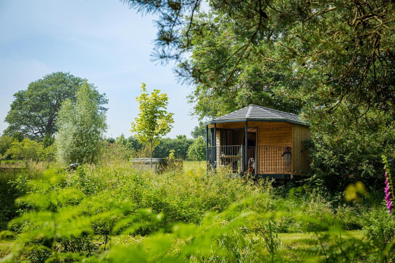 Riverside Cabins Шрусбери Экстерьер фото