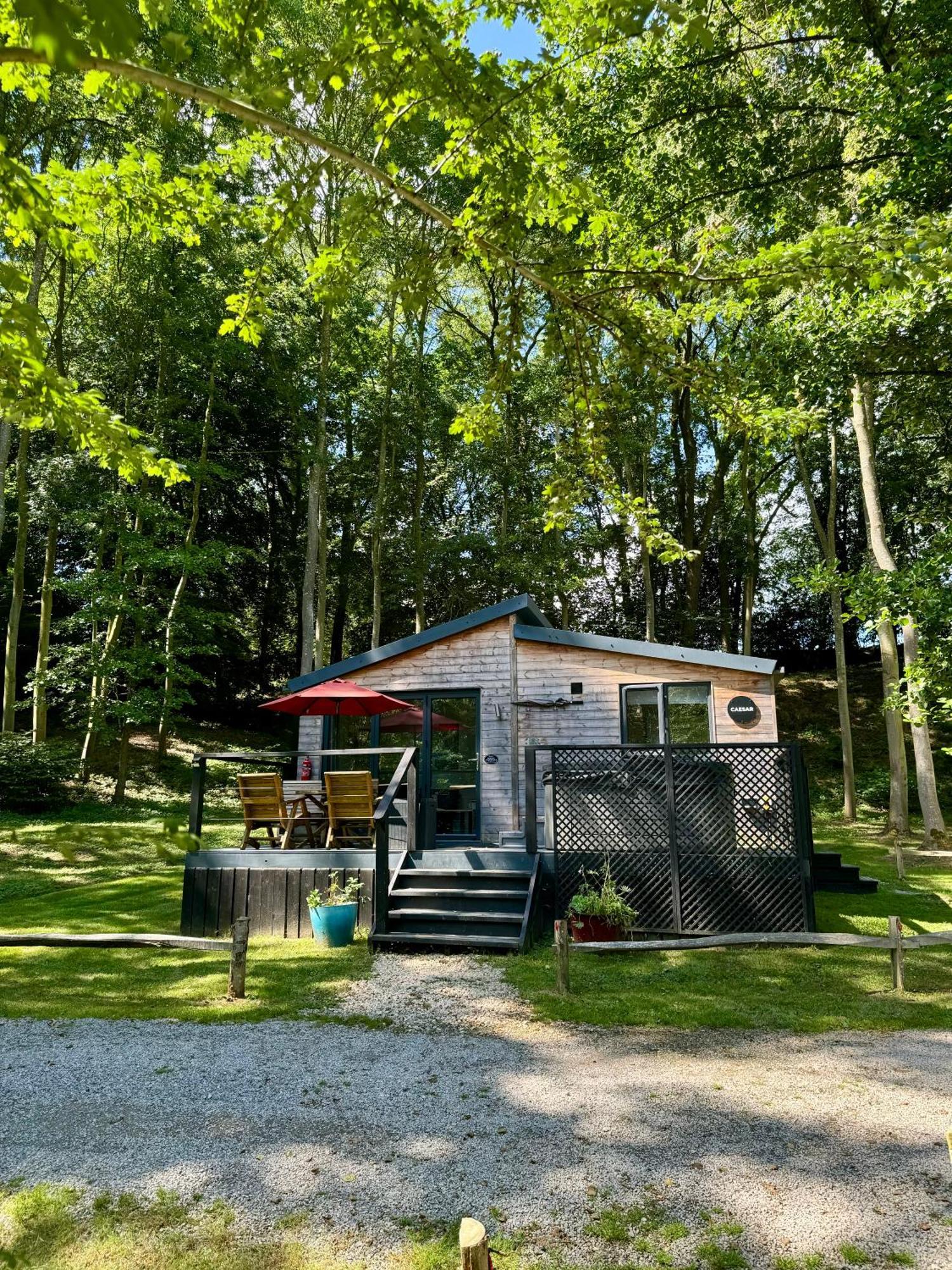 Riverside Cabins Шрусбери Экстерьер фото